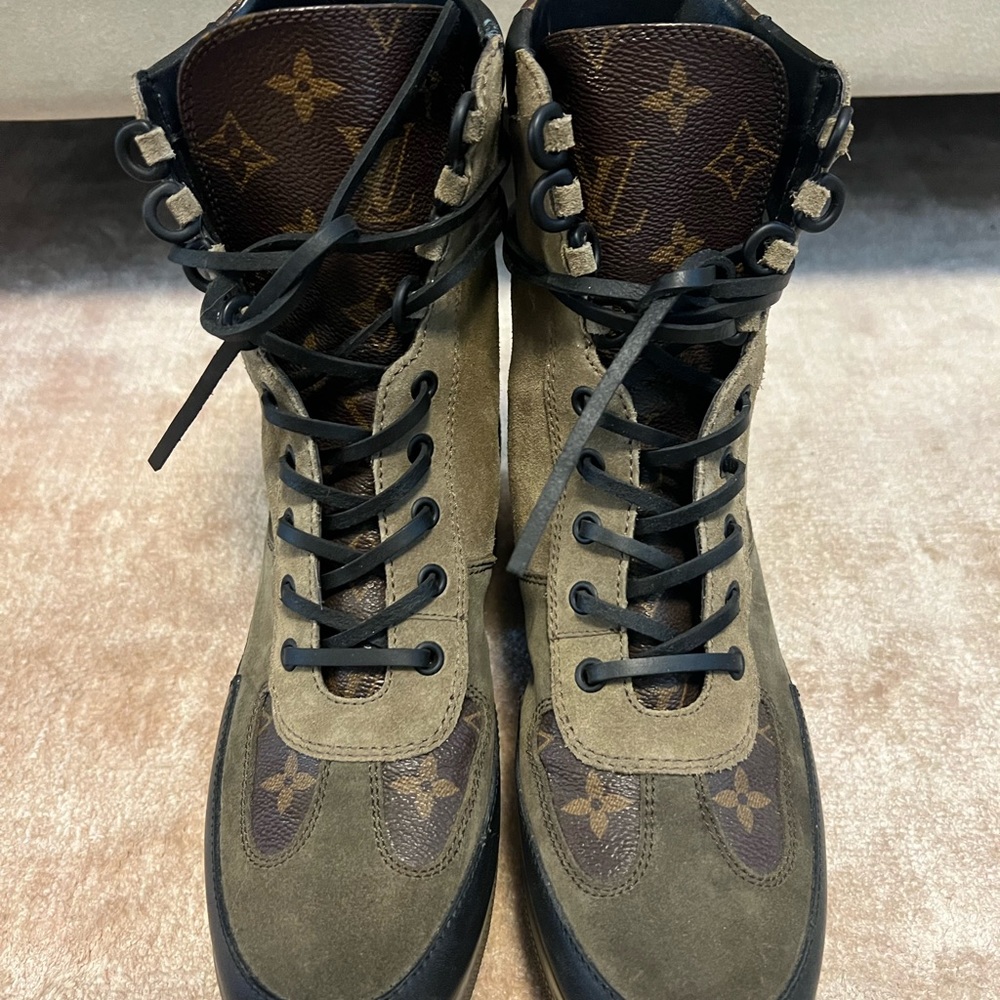 Louis Vuitton Laureate Platform Desert Boot
